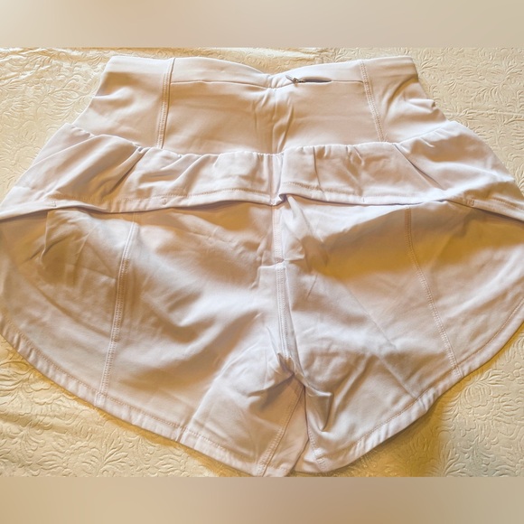Dragon Fit High Waisted Athletic Shorts NWT in White - Picture 3 of 14
